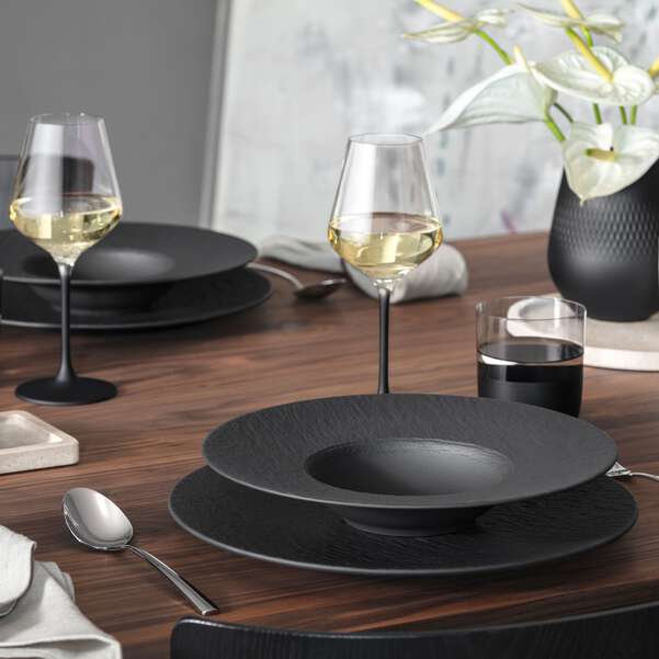 Manufacture Rock Black Pasta Plate 29cm